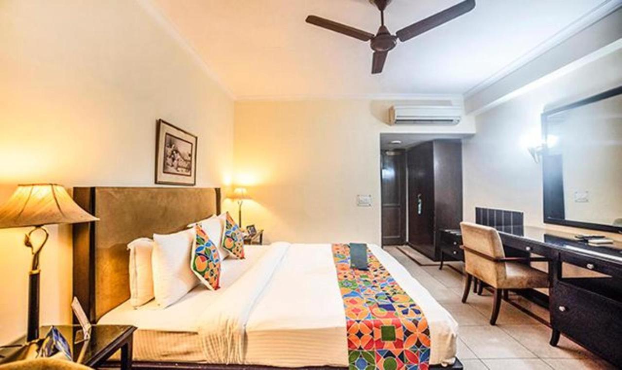 Fabhotel Bmk Grand New Delhi Exteriör bild